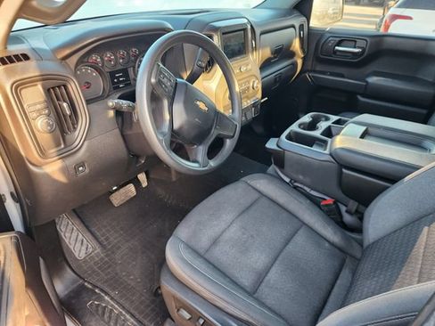 Used 2024 Chevrolet Silverado 1500 Custom RWD image 4