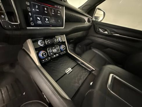 Used 2022 GMC Yukon Denali AWD/4WD image 21