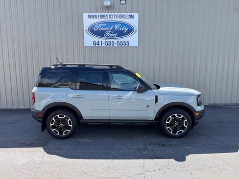 Used 2023 Ford Bronco Sport Outer Banks w/ Tech Package AWD/4WD image 6