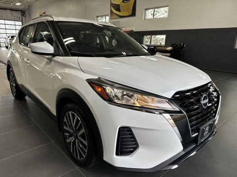 Certified 2024 Nissan Kicks SV FWD image 10