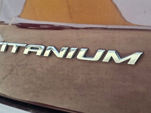 Used 2023 Ford Edge Titanium AWD/4WD image 16