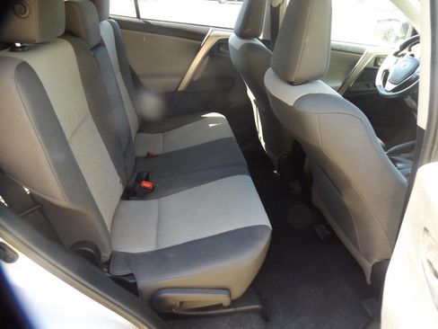 Used 2014 Toyota RAV4 LE AWD/4WD image 19