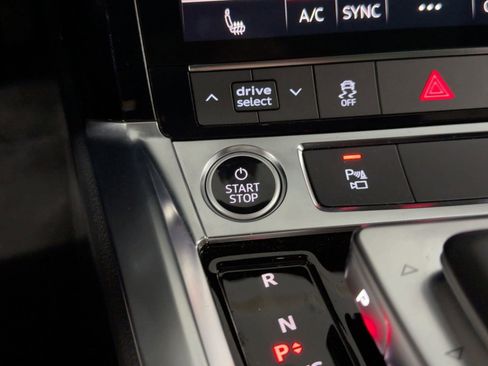 Used 2024 Audi Q8 e-tron Premium image 18