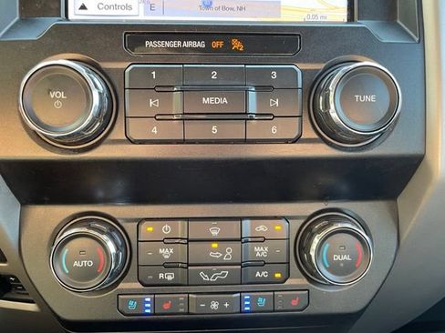 Used 2019 Ford F150 Lariat w/ Trailer Tow Package AWD/4WD image 31