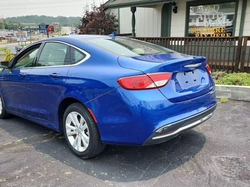 Used 2017 Chrysler 200 Limited Platinum FWD image 7