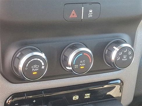 Used 2023 RAM 3500 Tradesman w/ Chrome Appearance Group image 15