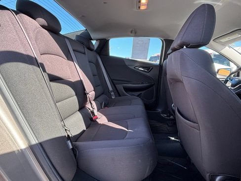 Used 2025 Chevrolet Malibu LT FWD image 21