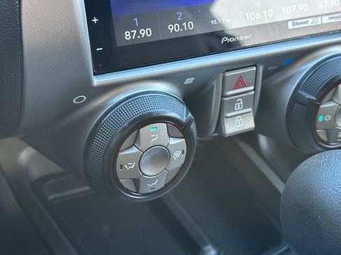 Used 2015 Chevrolet Camaro LS RWD image 27