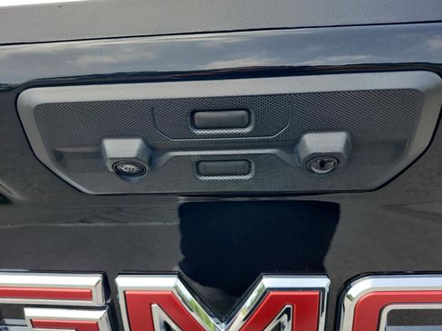 Certified 2024 GMC Sierra 1500 AT4 w/ Technology Package AWD/4WD image 13