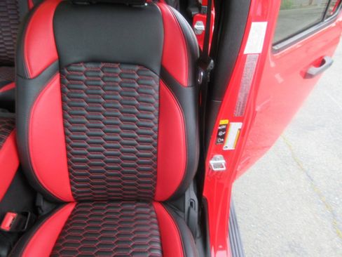 Used 2021 Jeep Wrangler Unlimited Rubicon w/ Dual Top Group image 10