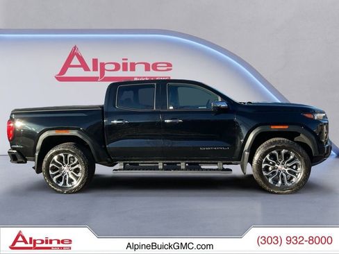 Used 2024 GMC Canyon Denali image 6