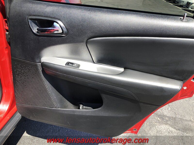 Used 2016 Dodge Journey SE w/ Flexible Seating Group FWD image 20
