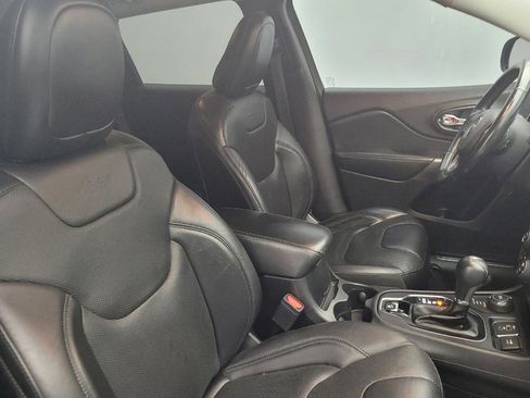 Used 2019 Jeep Cherokee Limited AWD/4WD image 21