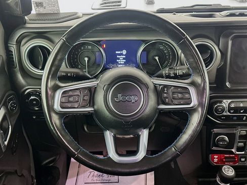 Used 2022 Jeep Wrangler Unlimited Rubicon 4xe w/ Cold Weather Group AWD/4WD image 18