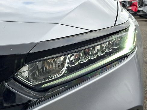 Used 2018 Honda Accord Sport image 10