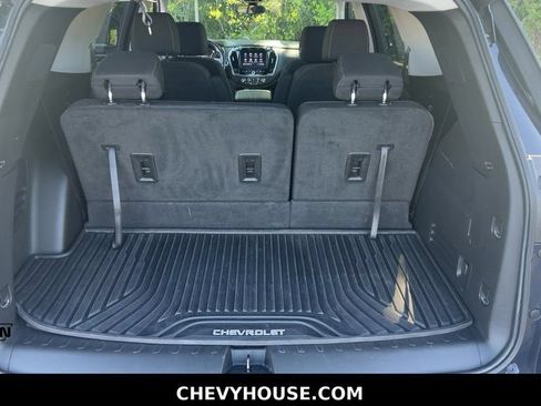 Used 2020 Chevrolet Traverse LT FWD image 25