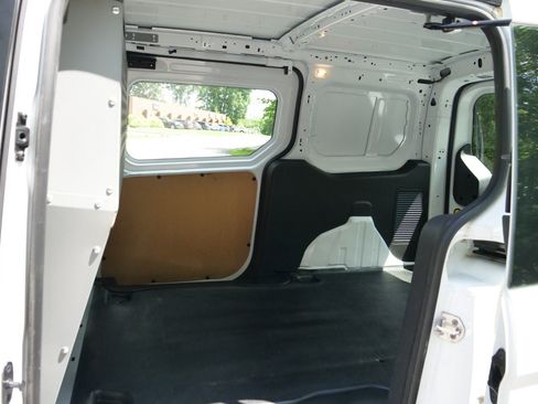 Used 2015 Ford Transit Connect XL FWD image 24