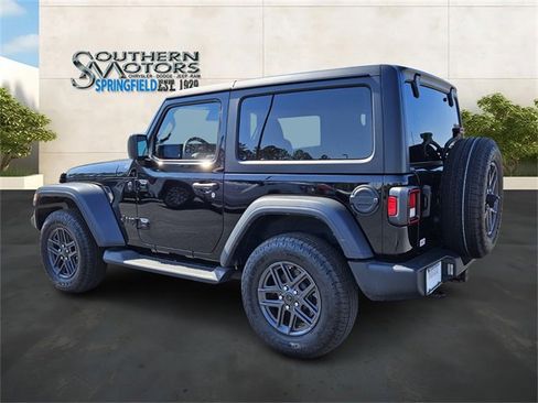 Used 2024 Jeep Wrangler Sport S image 3