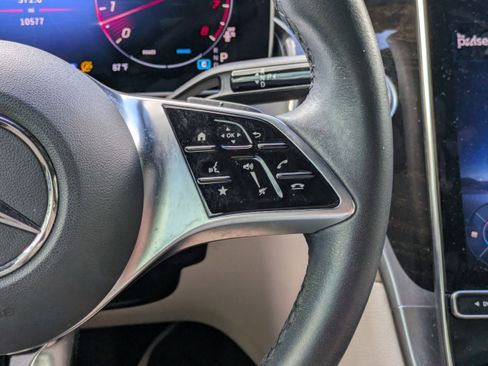 Certified 2025 Mercedes-Benz GLC 300 image 19