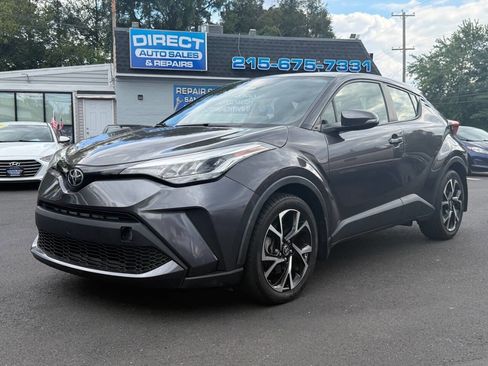 Used 2020 Toyota C-HR XLE image 1