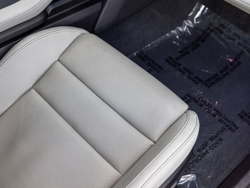 Certified 2022 Porsche Taycan 4 Cross Turismo image 51