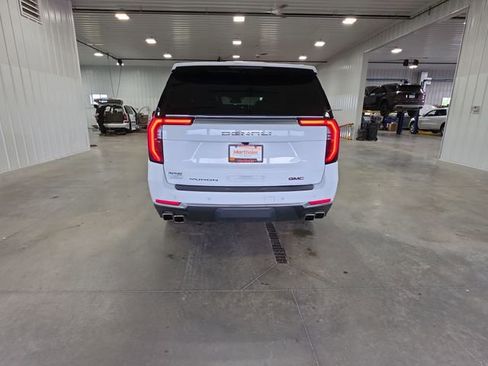 Used 2025 GMC Yukon XL Denali AWD/4WD image 7