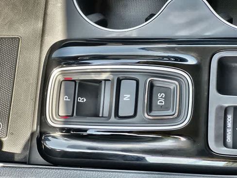Used 2026 Honda Pilot Touring image 16