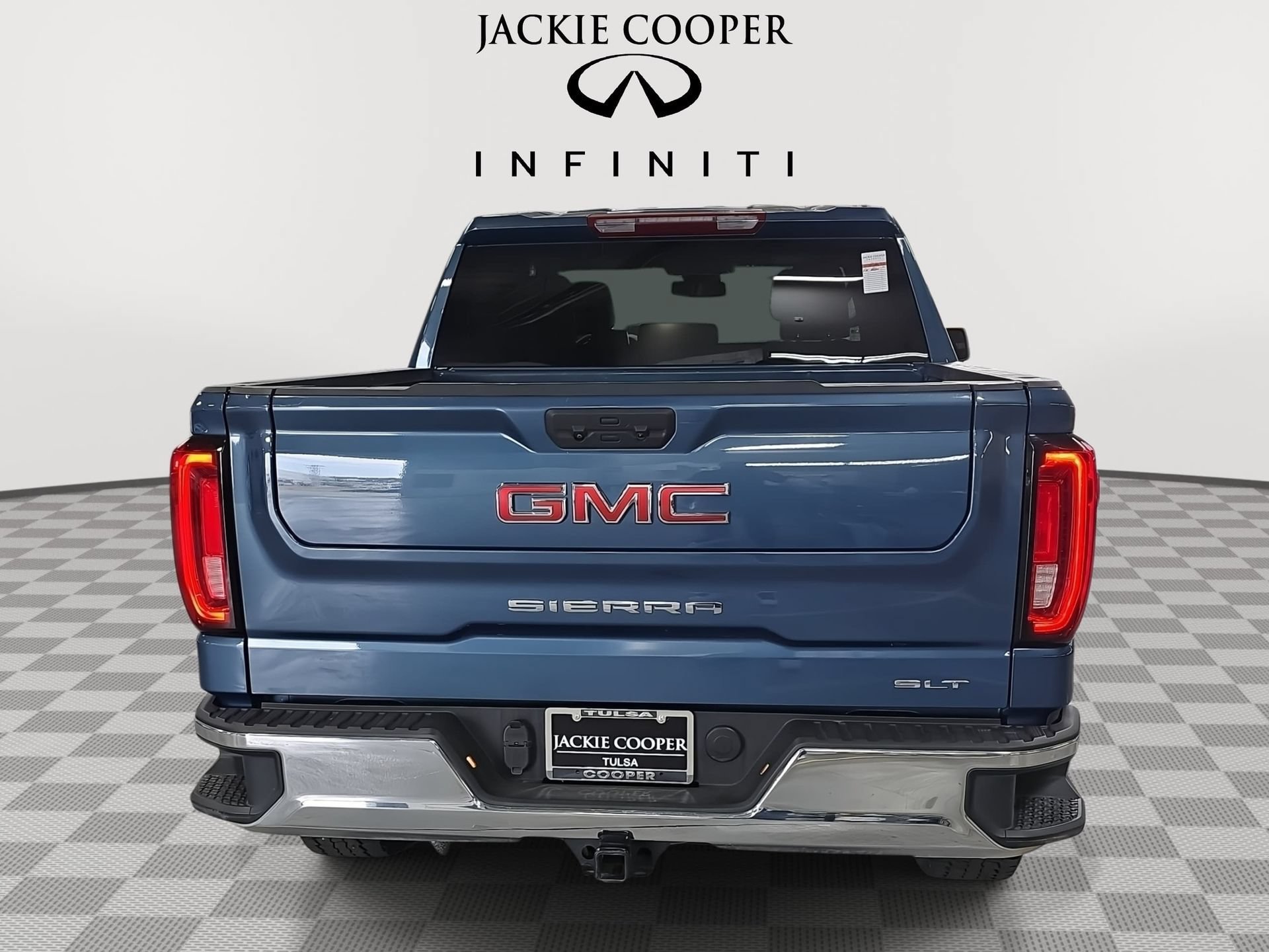 Used 2024 GMC Sierra 1500 SLT AWD/4WD image 6