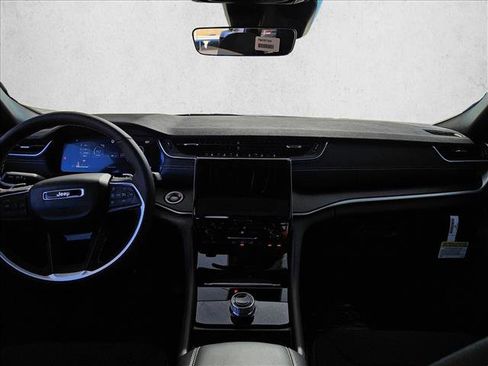 New 2025 Jeep Grand Cherokee Laredo X w/ Luxury Tech Group I image 14