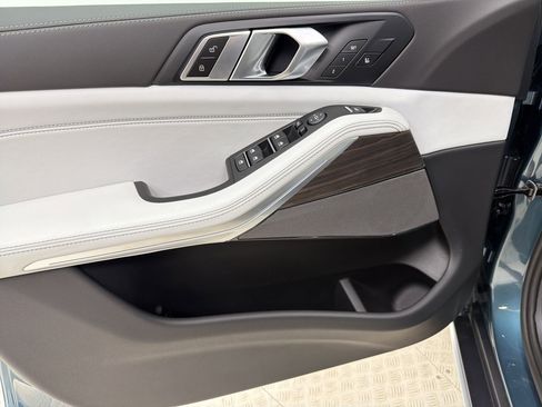New 2026 BMW X5 xDrive40i w/ Climate Comfort Package image 13