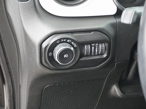 Used 2021 Jeep Wrangler Unlimited Islander image 14