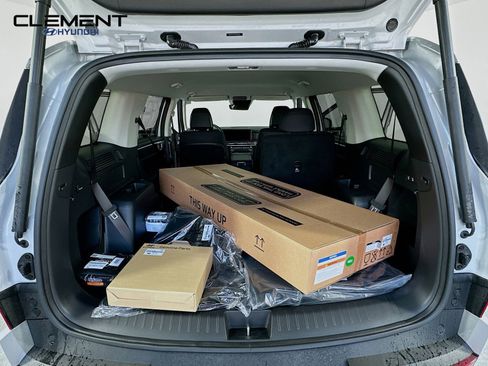 New 2026 Hyundai Santa Fe SE image 9