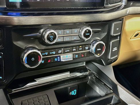 Used 2024 Ford F350 Lariat AWD/4WD image 18