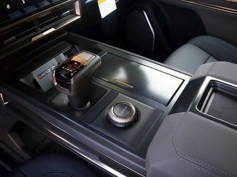 New 2025 GMC Hummer EV 2X image 19