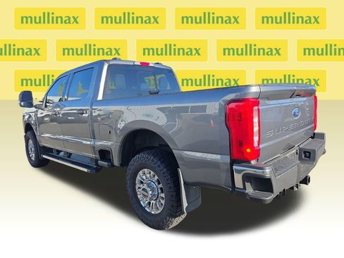Used 2024 Ford F250 XLT AWD/4WD image 11