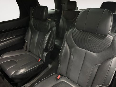 Used 2024 Hyundai Palisade Calligraphy image 13