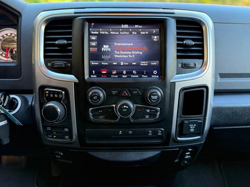 Used 2018 RAM 1500 Big Horn image 17