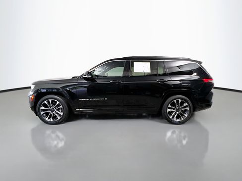 Used 2021 Jeep Grand Cherokee L Overland w/ Advanced Protech Group III AWD/4WD image 9