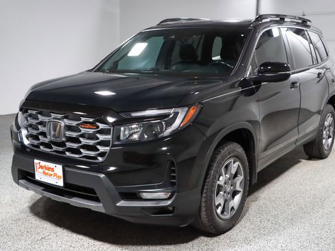 Used 2023 Honda Passport TrailSport image 32