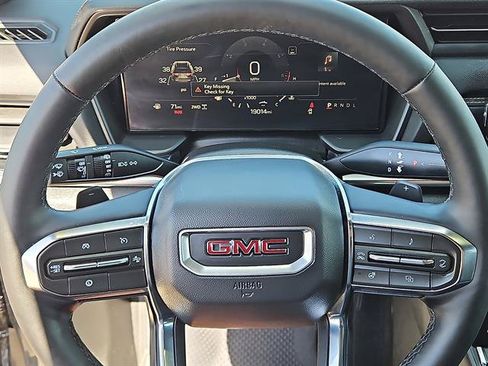 Used 2025 GMC Terrain Elevation w/ Black Edition AWD/4WD image 15