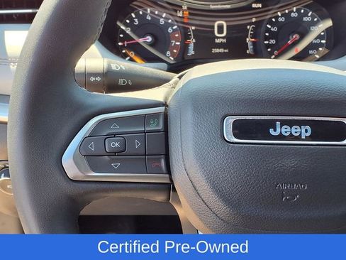 Certified 2025 Jeep Compass Limited AWD/4WD image 6