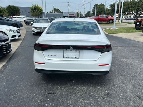 Used 2024 Honda Accord LX image 5