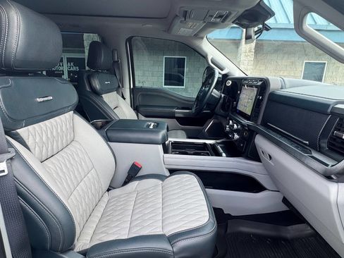 Used 2023 Ford F450 Limited w/ FX4 Off-Road Package image 24