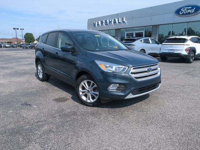 Used 2019 Ford Escape SE FWD image 3