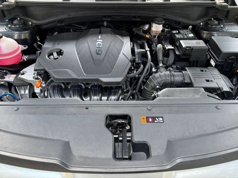 Used 2025 Kia Sportage LX FWD image 30