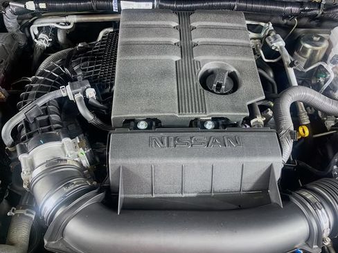 Used 2025 Nissan Frontier Pro-X RWD image 30