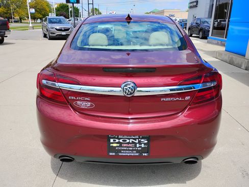 Used 2017 Buick Regal Premium FWD image 32