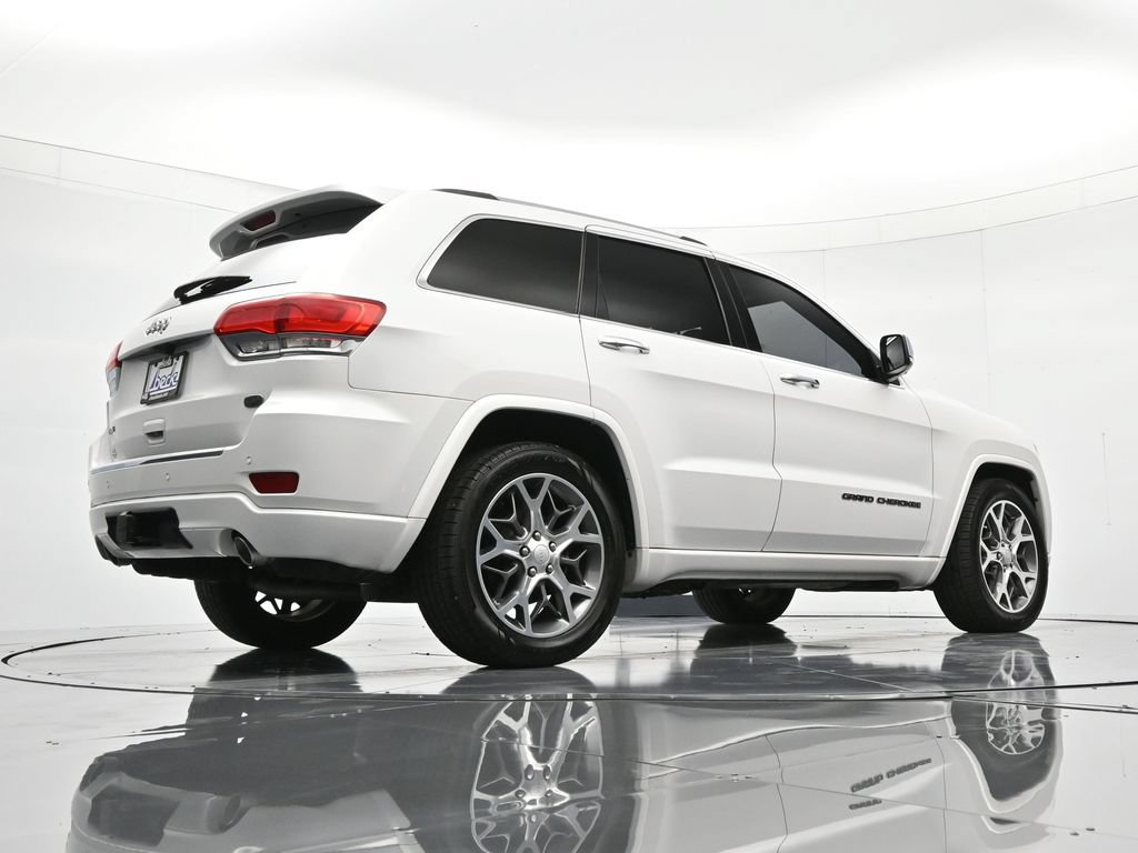 Used 2020 Jeep Grand Cherokee Overland w/ Interior Metal Package AWD/4WD image 40