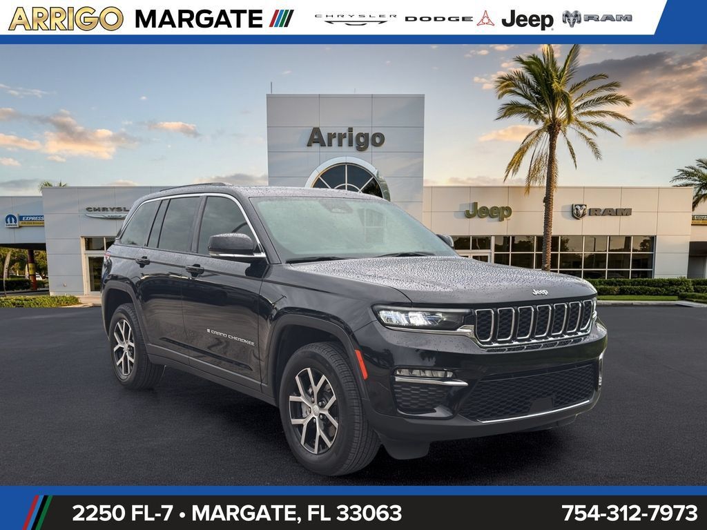 Used 2025 Jeep Grand Cherokee Limited RWD image 1