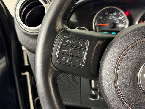Used 2015 Jeep Wrangler Sahara w/ Connectivity Group AWD/4WD image 12